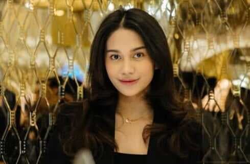 Difitnah Selingkuh, Azizah Salsha Laporkan 2 Akun untuk Beri Efek Jera Difitnah Selingkuh, Azizah Salsha Laporkan 2 Akun untuk Beri Efek Jera