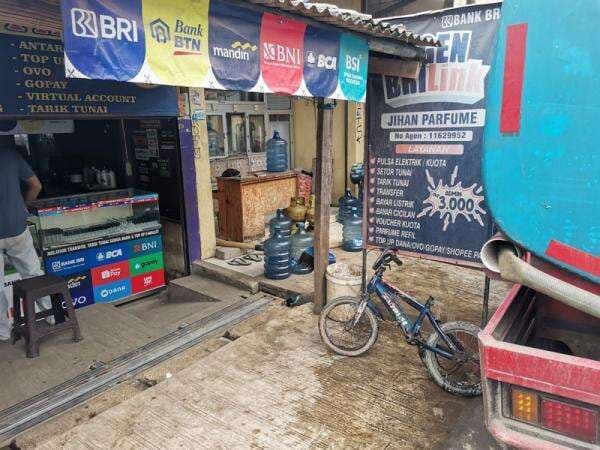 Kisah Muamar Penjual Parfum Jadi Agen BRILink, Bantu Pedagang Pasar Babelan Transaksi Keuangan Kisah Muamar Penjual Parfum Jadi Agen BRILink, Bantu Pedagang Pasar Babelan Transaksi Keuangan