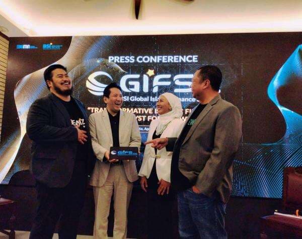 BSI (BRIS) Terus Dorong Indonesia ke Posisi Pertama Global Islamic Economy Index BSI (BRIS) Terus Dorong Indonesia ke Posisi Pertama Global Islamic Economy Index