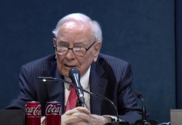 Warren Buffett: Lepas Kendali Berkshire Hathaway, Kisah dan Kekayaan di Baliknya Warren Buffett: Lepas Kendali Berkshire Hathaway, Kisah dan Kekayaan di Baliknya