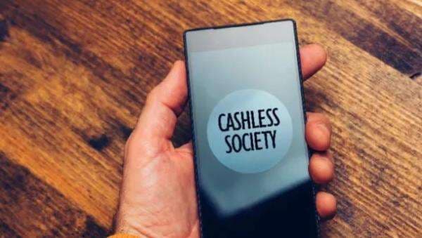 5 Cara Mengelola Keuangan di Era Cashless Society, Tetap Bijak dan Antiboros 5 Cara Mengelola Keuangan di Era Cashless Society, Tetap Bijak dan Antiboros