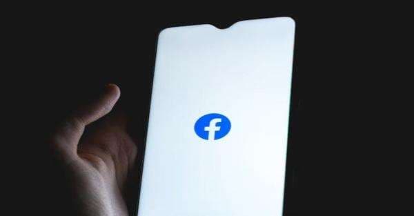 Viral Grup Facebook Fantasi Sedarah Anggotanya 32.000, Banjir Kecaman Netizen! Viral Grup Facebook Fantasi Sedarah Anggotanya 32.000, Banjir Kecaman Netizen!