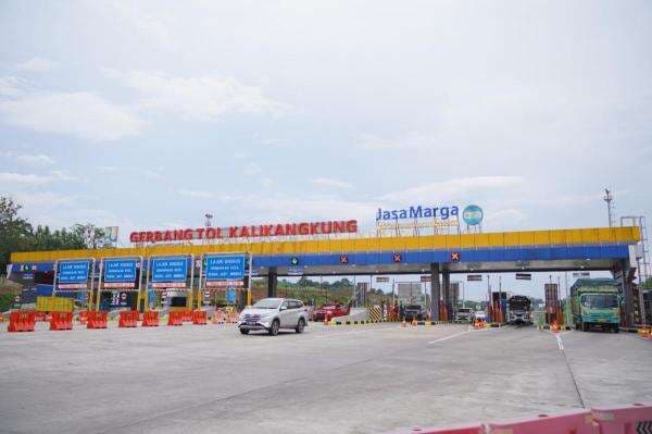 H-1 Lebaran, 4.477 Kendaraan Lewat GT Kalikangkung Arah Jakarta usai One Way Nasional Dihentikan H-1 Lebaran, 4.477 Kendaraan Lewat GT Kalikangkung Arah Jakarta usai One Way Nasional Dihentikan