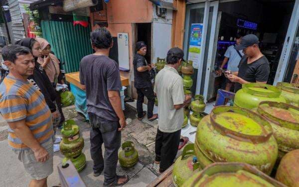 Pertamina dan ESDM Siapkan Aplikasi Khusus untuk Subpangkalan LPG 3 Kg Pertamina dan ESDM Siapkan Aplikasi Khusus untuk Subpangkalan LPG 3 Kg