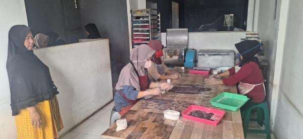 Berbekal Pinjaman Modal dan Pendampingan BRI, Perempuan Ini Sukses Dirikan Kelompok Wanita Tani Berbekal Pinjaman Modal dan Pendampingan BRI, Perempuan Ini Sukses Dirikan Kelompok Wanita Tani