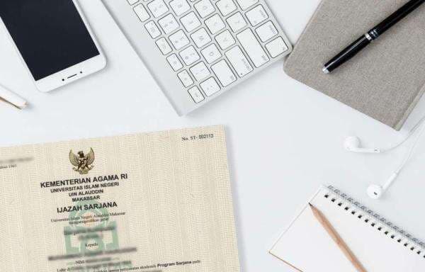 Bukan Sekadar Kertas, Kenapa Ijazah Pendidikan Sangat Penting? Ini Alasannya! Bukan Sekadar Kertas, Kenapa Ijazah Pendidikan Sangat Penting? Ini Alasannya!