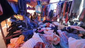 Tak hanya Ancam Industri Tekstil, Bea Cukai Ungkap Kerugian Imaterial Impor Ilegal Pakaian Bekas Tak hanya Ancam Industri Tekstil, Bea Cukai Ungkap Kerugian Imaterial Impor Ilegal Pakaian Bekas