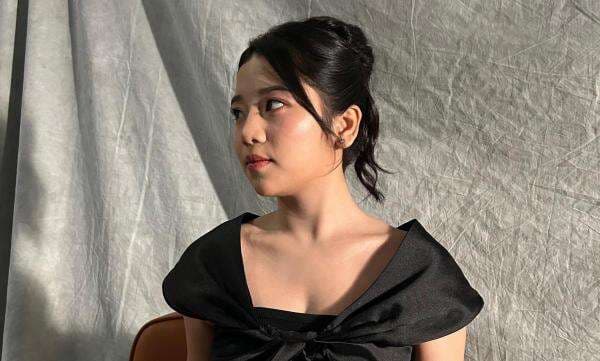 Lagu Dirimu Yang Dulu dari Anggis Devaki Tembus 10 Juta Streams di Spotify Lagu Dirimu Yang Dulu dari Anggis Devaki Tembus 10 Juta Streams di Spotify