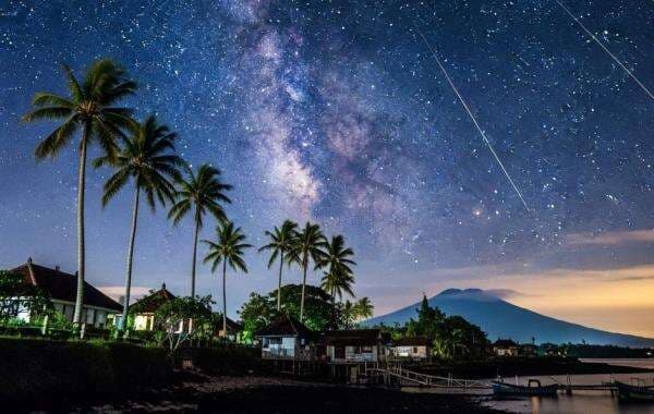 Indonesia Bakal Mengalami 3 Hujan Meteor pada Juli sampai Agustus 2025 Indonesia Bakal Mengalami 3 Hujan Meteor pada Juli sampai Agustus 2025
