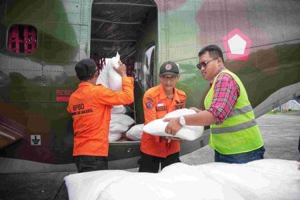 Cegah Cuaca Ekstrem saat Mudik, BNPB Taburkan 2 Ton Garam di Langit Jakarta-Jabar Cegah Cuaca Ekstrem saat Mudik, BNPB Taburkan 2 Ton Garam di Langit Jakarta-Jabar