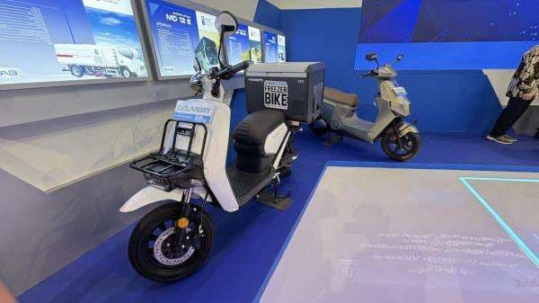 MAB Luncurkan Motor Listrik Harga Rp60 Jutaan di PEVS 2025, Ada Cooling Box MAB Luncurkan Motor Listrik Harga Rp60 Jutaan di PEVS 2025, Ada Cooling Box