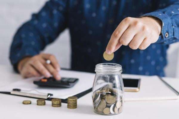 5 Strategi Menyisihkan Uang Belanja Jadi Tabungan Darurat untuk Gaji Pas-pasan 5 Strategi Menyisihkan Uang Belanja Jadi Tabungan Darurat untuk Gaji Pas-pasan