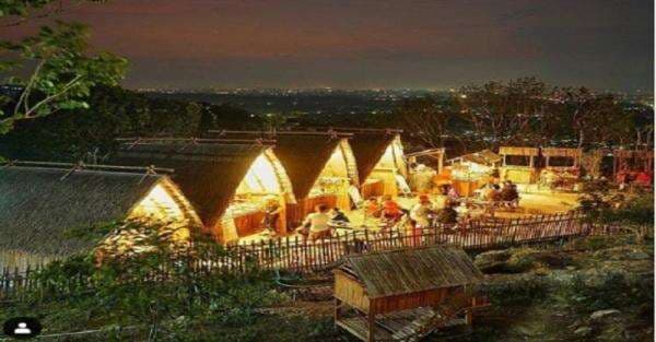 8 Tempat Wisata di Bantul: Puncak Sosok, Spot Terbaik Melihat Kota Yogyakarta dari Ketinggian 8 Tempat Wisata di Bantul: Puncak Sosok, Spot Terbaik Melihat Kota Yogyakarta dari Ketinggian