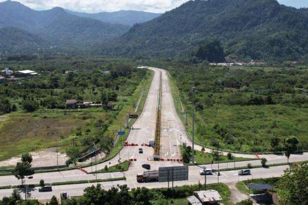 SIG (SMGR) Pasok 88 Ribu Ton Bahan Bangunan untuk Proyek Tol Padang Sicincin SIG (SMGR) Pasok 88 Ribu Ton Bahan Bangunan untuk Proyek Tol Padang Sicincin