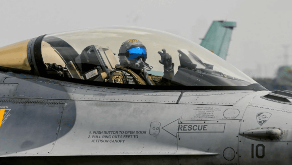 Harga Pesawat Tempur F-16 dan T-50i yang Parade Udara di Acara HUT ke-80 RI Harga Pesawat Tempur F-16 dan T-50i yang Parade Udara di Acara HUT ke-80 RI