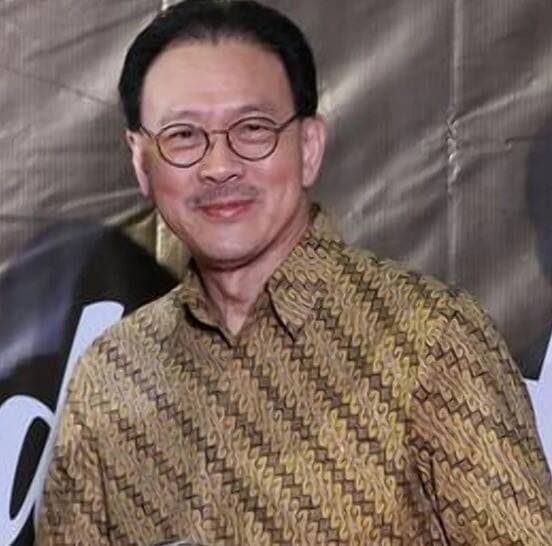 Siapa Pemilik Optik Melawai? Keluarga Pengusaha Toko Kacamata Sampai ke Cucu Siapa Pemilik Optik Melawai? Keluarga Pengusaha Toko Kacamata Sampai ke Cucu
