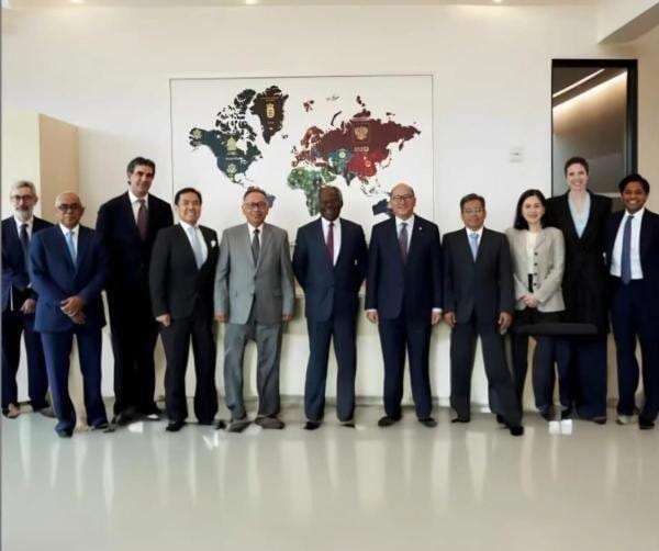 Bos Danantara Bertemu Pimpinan BlackRock di AS, Harap Tarik Investasi ke Indonesia Bos Danantara Bertemu Pimpinan BlackRock di AS, Harap Tarik Investasi ke Indonesia