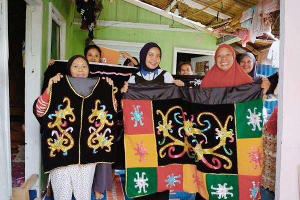 Bangga Tumbuh Bersama PNM, Ibu Nira Jadi Inspirasi Pemberdayaan Perempuan di Balikpapan Bangga Tumbuh Bersama PNM, Ibu Nira Jadi Inspirasi Pemberdayaan Perempuan di Balikpapan