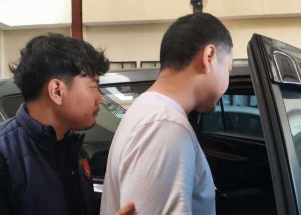 Polres Jakpus Ungkap Kasus Dugaan Pemerasan di Kemayoran, Begini Duduk Perkaranya! Polres Jakpus Ungkap Kasus Dugaan Pemerasan di Kemayoran, Begini Duduk Perkaranya!