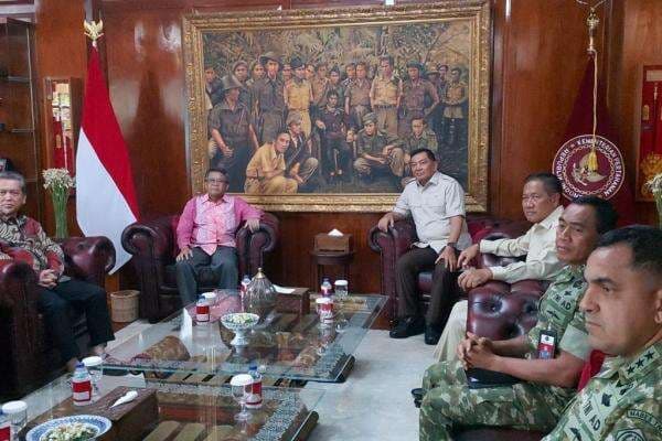 Menhan Sjafrie Bertemu Elite PKS, Bahas Apa? Menhan Sjafrie Bertemu Elite PKS, Bahas Apa?