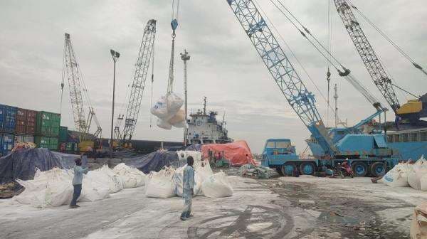 Pelindo Pastikan Aktivitas Sunda Kelapa Kembali Normal Setelah Genangan Rob Pelindo Pastikan Aktivitas Sunda Kelapa Kembali Normal Setelah Genangan Rob