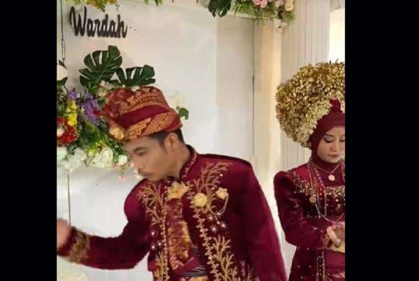 Viral! Pengantin Pria di Lombok Tiba-tiba Tinggalkan Istrinya di Pelaminan Viral! Pengantin Pria di Lombok Tiba-tiba Tinggalkan Istrinya di Pelaminan