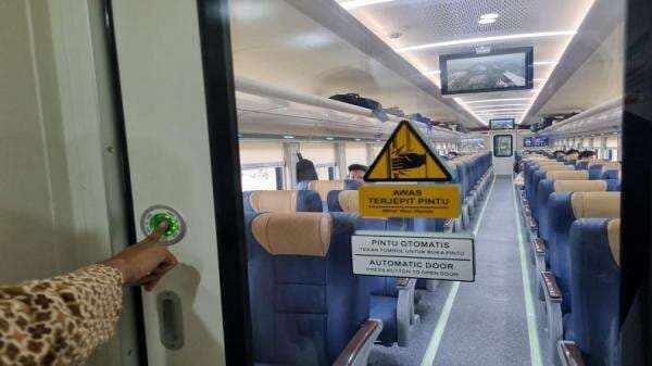 Sarana KA Senja Utama Solo dan KA Bogowonto Makin Bagus, Penumpang Tambah Nyaman Sarana KA Senja Utama Solo dan KA Bogowonto Makin Bagus, Penumpang Tambah Nyaman