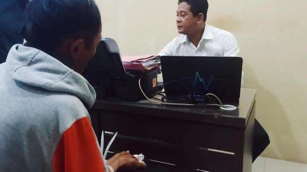 Oknum LSM di Brebes Bonyok Dimassa Warga Gegara Nekat Garong Motor Oknum LSM di Brebes Bonyok Dimassa Warga Gegara Nekat Garong Motor