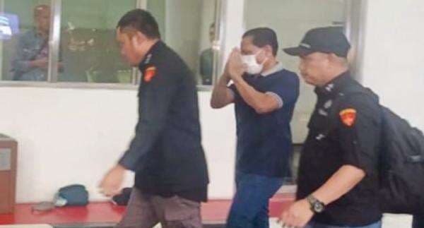 JPU Limpahkan Kasus Eks Ketua PN Surabaya Terkait Suap Vonis Bebas Ronald Tannur JPU Limpahkan Kasus Eks Ketua PN Surabaya Terkait Suap Vonis Bebas Ronald Tannur