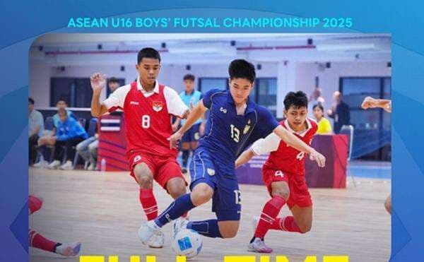 Pemain Timnas Futsal Indonesia U-16 Dibanting Personel Thailand, Hector Souto Kritik Wasit! Pemain Timnas Futsal Indonesia U-16 Dibanting Personel Thailand, Hector Souto Kritik Wasit!