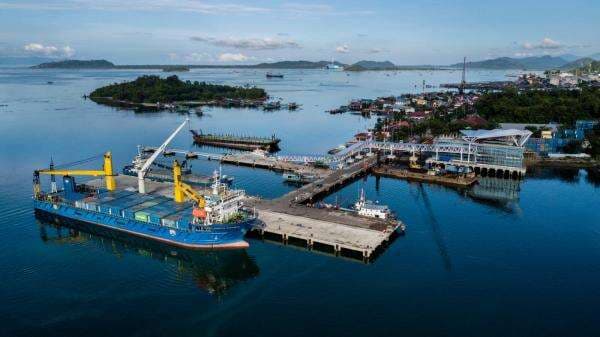 Pelindo Multi Terminal Sibolga: Mobile Crane dalam Pemeliharaan, Bongkar Muat Tetap Berjalan Pelindo Multi Terminal Sibolga: Mobile Crane dalam Pemeliharaan, Bongkar Muat Tetap Berjalan