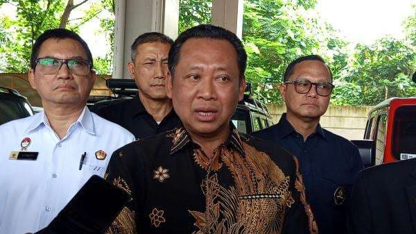 KPK OTT di Muara Enim, Bupati Edison Ikut Diamankan KPK OTT di Muara Enim, Bupati Edison Ikut Diamankan