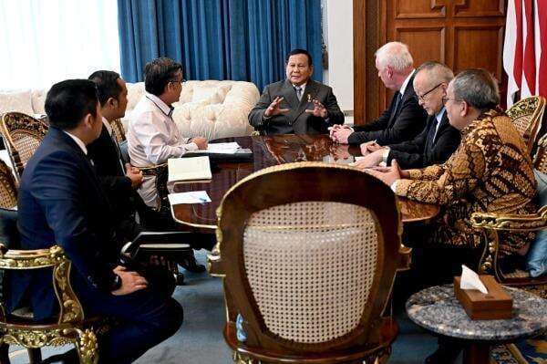 Prabowo Terima 2 Tokoh Buruh Dunia di Istana, Bahas Apa? Prabowo Terima 2 Tokoh Buruh Dunia di Istana, Bahas Apa?