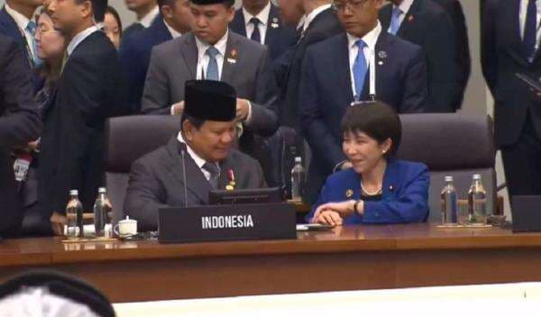 Momen Keakraban PM Jepang Sanae Takaichi dan Presiden Prabowo di KTT APEC 2025 Momen Keakraban PM Jepang Sanae Takaichi dan Presiden Prabowo di KTT APEC 2025