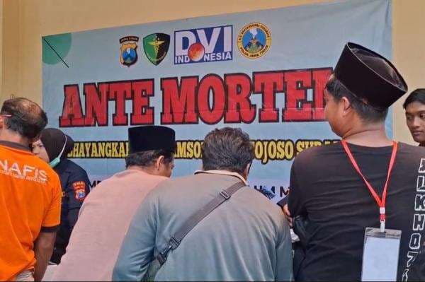 DVI Polda Jatim Terima 55 Kantong Jenazah, 10 Korban Ponpes Al Khoziny Sudah Teridentifikasi DVI Polda Jatim Terima 55 Kantong Jenazah, 10 Korban Ponpes Al Khoziny Sudah Teridentifikasi