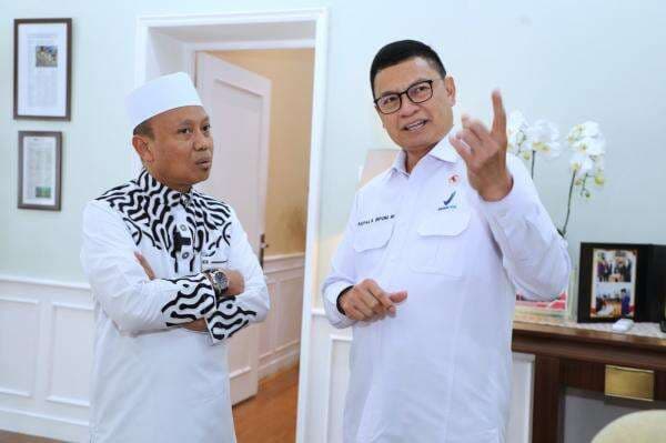 Kolaborasi Ulama dan Ilmuwan: Ustadz Das'ad Latif Beri Sambutan Positif dalam Perayaan HUT BPOM Kolaborasi Ulama dan Ilmuwan: Ustadz Das'ad Latif Beri Sambutan Positif dalam Perayaan HUT BPOM