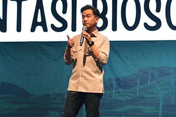 MDIS Pastikan Gibran Rampungkan Kuliah, Raih Gelar Sarjana MDIS Pastikan Gibran Rampungkan Kuliah, Raih Gelar Sarjana