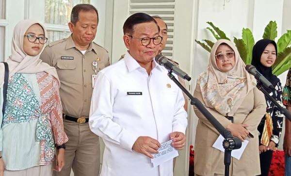 Pramono Tegaskan 2.843 Loker Padat Karya Adalah Program Jangka Pendek Pramono Tegaskan 2.843 Loker Padat Karya Adalah Program Jangka Pendek