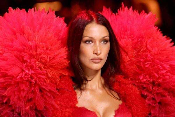 Gaya Hidup Super Model Dunia, Intip Kekayaan Bella Hadid yang Capai Rp400 Miliar Gaya Hidup Super Model Dunia, Intip Kekayaan Bella Hadid yang Capai Rp400 Miliar