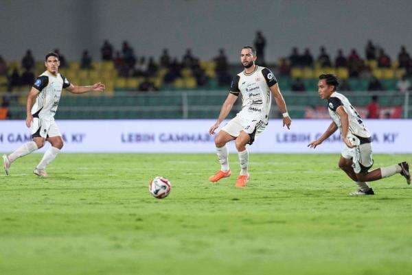 Jordi Amat Ingin Persija Jakarta Lanjutkan Tren Positif di Super League 2025-2026 Jordi Amat Ingin Persija Jakarta Lanjutkan Tren Positif di Super League 2025-2026