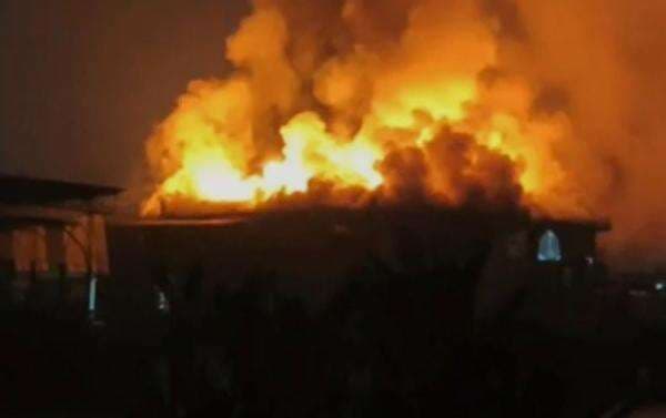 Kelab Malam di India Terbakar, 25 Orang Tewas Kelab Malam di India Terbakar, 25 Orang Tewas