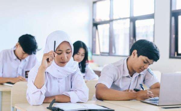 KPK Ungkap 28 Penerimaan Siswa Baru Masih Diwarnai Pungli KPK Ungkap 28 Penerimaan Siswa Baru Masih Diwarnai Pungli