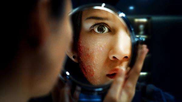 Sinopsis Film A Normal Woman, Sisi Gelap Mewahnya Dunia Sosialita Sinopsis Film A Normal Woman, Sisi Gelap Mewahnya Dunia Sosialita