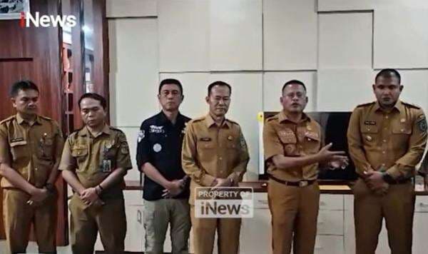 Koleksi Mobil Wali Kota Prabumulih Jadi Sorotan usai Copot Kepala Sekolah, Punya Bulldozer Koleksi Mobil Wali Kota Prabumulih Jadi Sorotan usai Copot Kepala Sekolah, Punya Bulldozer