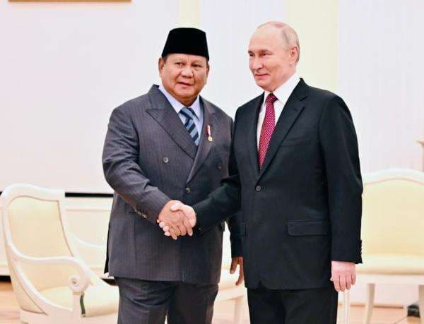Bertemu Prabowo, Putin Sampaikan Duka Cita Atas Bencana di Sumatera Bertemu Prabowo, Putin Sampaikan Duka Cita Atas Bencana di Sumatera