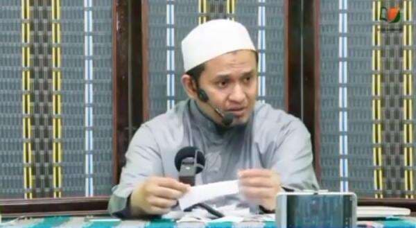 Jalur Dakwah Ustaz Dzulqarnain: Ulama Asal Makassar yang Menyebarkan Ilmu Islam hingga ke Jepang Jalur Dakwah Ustaz Dzulqarnain: Ulama Asal Makassar yang Menyebarkan Ilmu Islam hingga ke Jepang