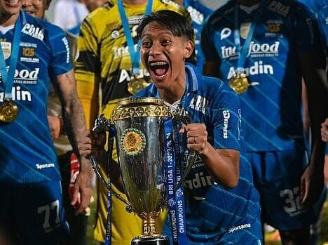 Beckham Putra Ketagihan Kumpulkan Gelar Juara Bareng Persib Bandung Beckham Putra Ketagihan Kumpulkan Gelar Juara Bareng Persib Bandung