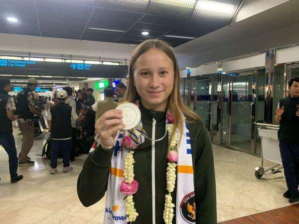 Kisah Atlet Skateboard Ni Wayan Malana, Gadis Bali Berparas Eropa yang Sukses Raih Perak di SEA Games 2025 Kisah Atlet Skateboard Ni Wayan Malana, Gadis Bali Berparas Eropa yang Sukses Raih Perak di SEA Games 2025