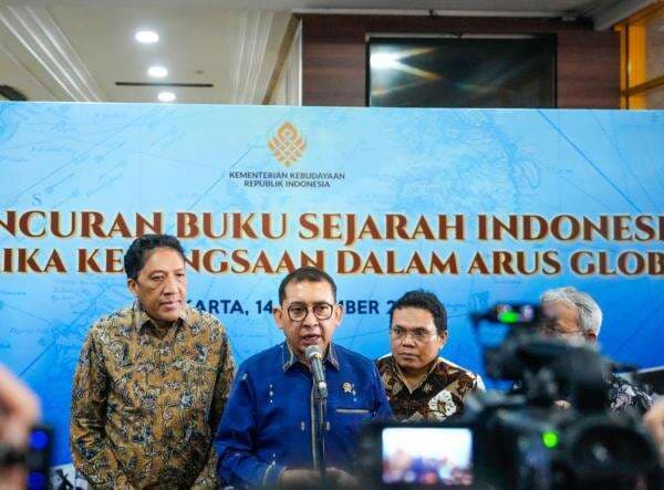 Menbud: Buku Sejarah Indonesia yang Baru untuk Perkarya Wawasan Menbud: Buku Sejarah Indonesia yang Baru untuk Perkarya Wawasan