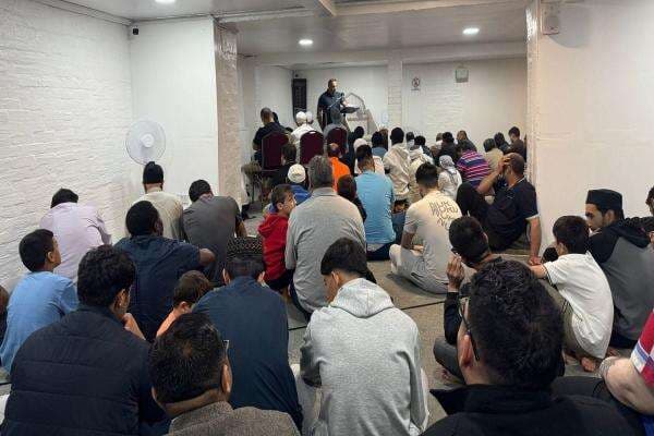 ABG yang Terinspirasi Hitler Ini Pura-pura Masuk Islam untuk Bunuh Massal Jemaah Masjid ABG yang Terinspirasi Hitler Ini Pura-pura Masuk Islam untuk Bunuh Massal Jemaah Masjid